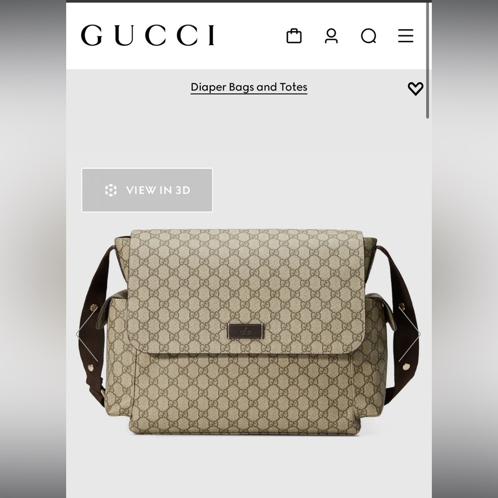 Gucci GG Supreme Medium Diaper Bag